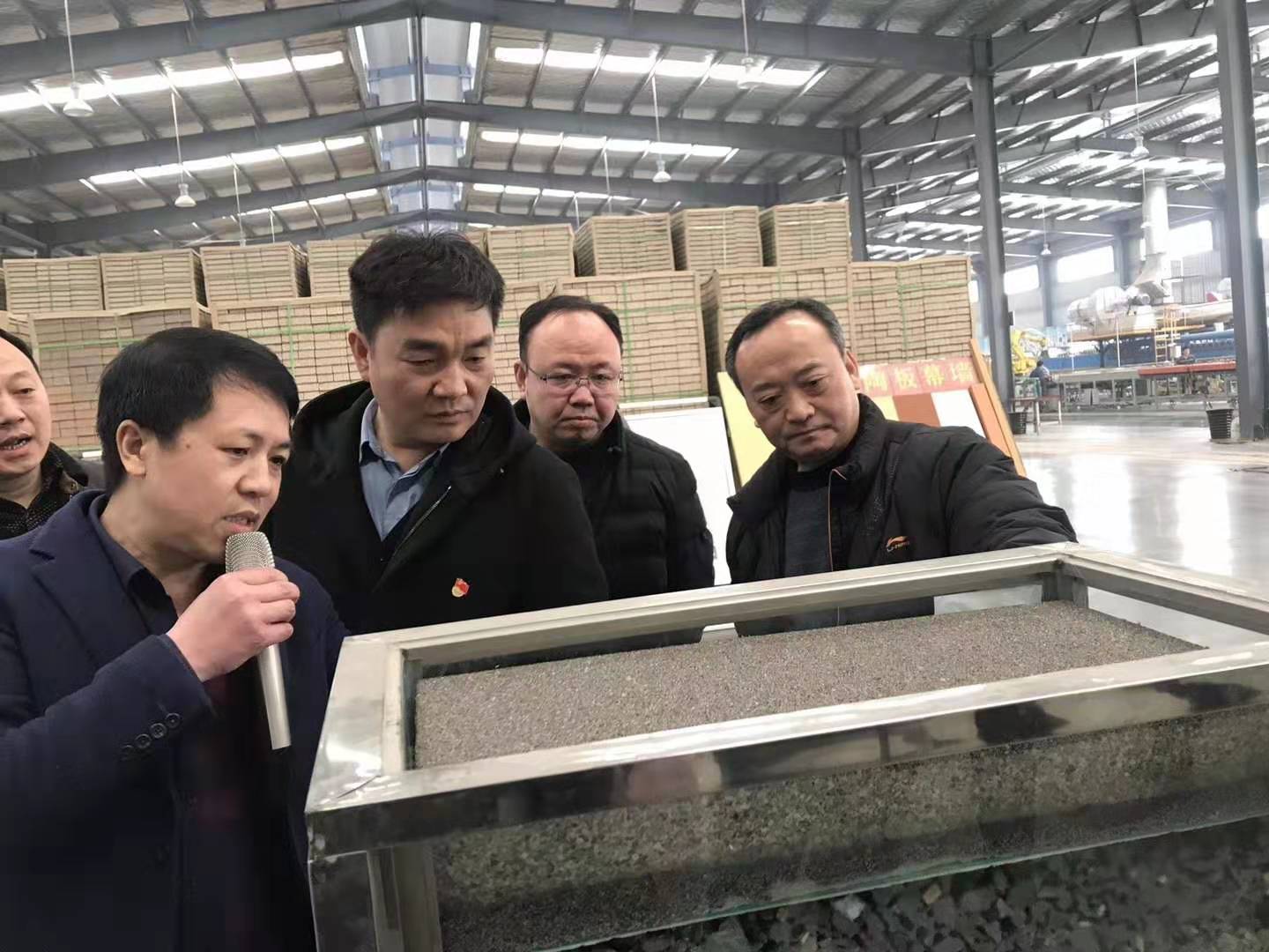 修武縣委常委，縣政府常務(wù)副縣長(zhǎng)千懷貴眾光公司考察調(diào)研